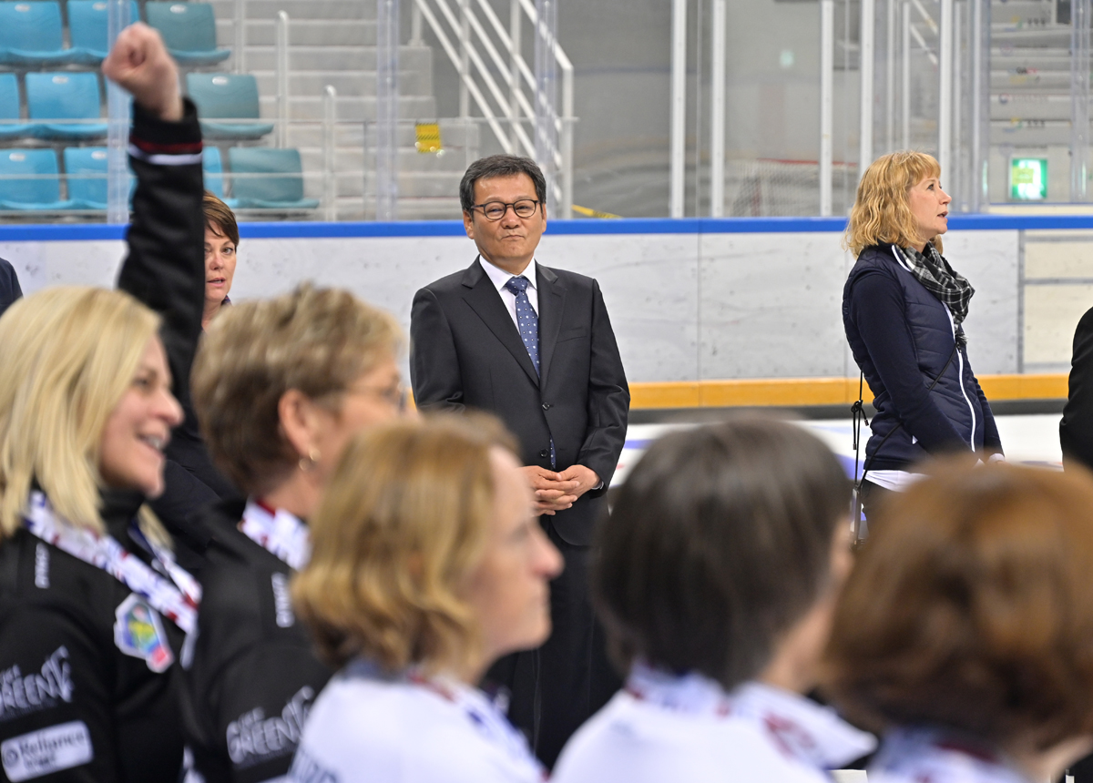 세계 시니어 컬링대회 시상식 이미지