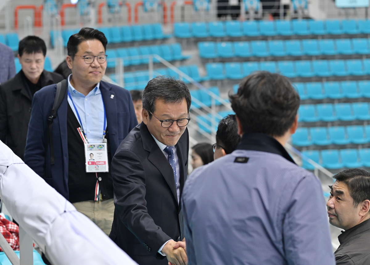 세계 시니어 컬링대회 시상식 이미지