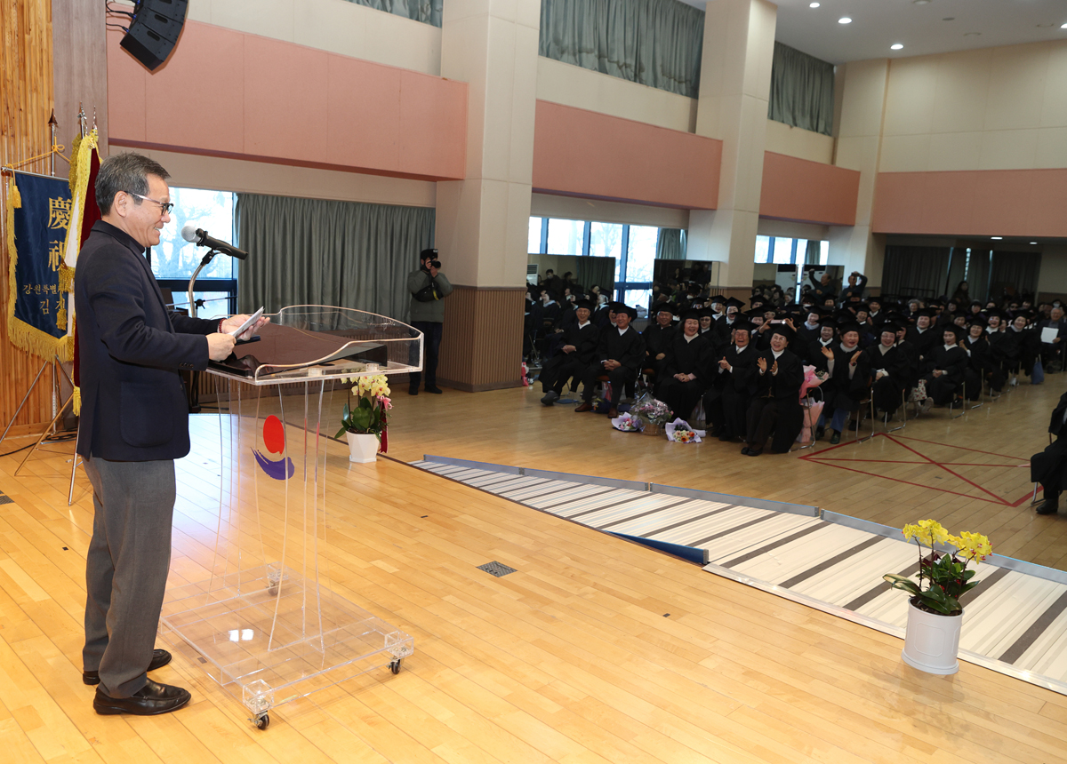 제40회 강릉노인대학 졸업식 이미지