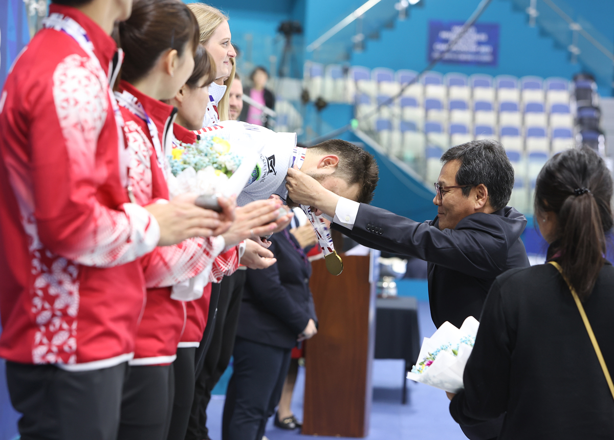 세계 믹스더블 컬링대회 시상식 이미지