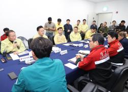 윤재옥 국민의 힘 원내대표 강릉 산불피해 현장방문 썸네일 4