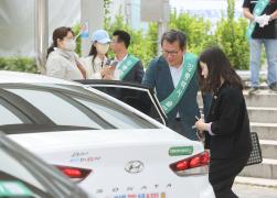 강릉솔향콜택시 이용 승하차 관광객 지원 썸네일 2