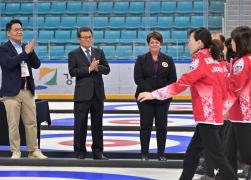 세계 시니어 컬링대회 시상식 썸네일 2