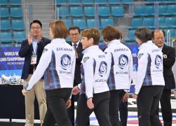 세계 시니어 컬링대회 시상식 썸네일 3