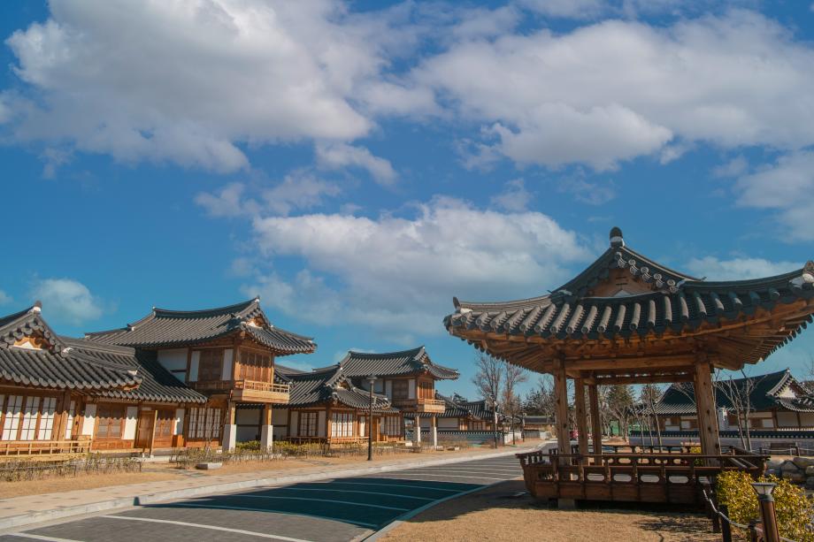 Discounts and Free Admission to Tourist Attractions for University Students in Gangneung